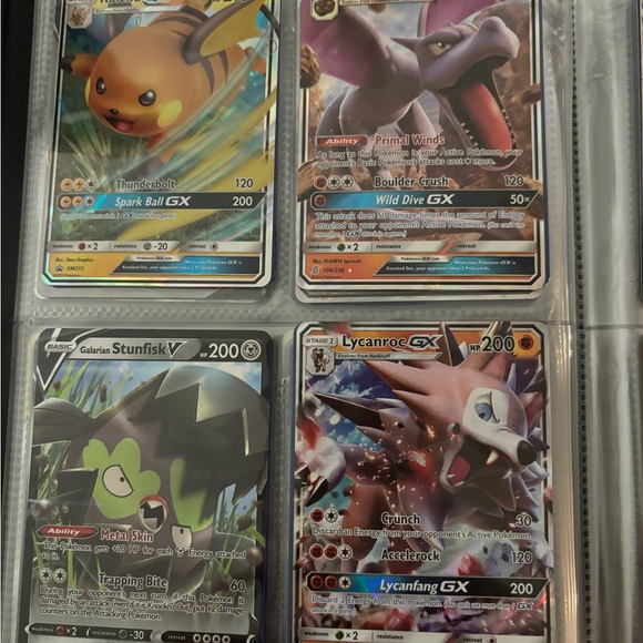 Red and White Poké Ball Binder filled with card - Picture 9 of 13